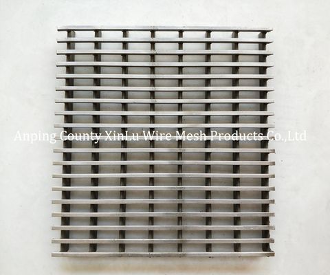 Pannello di schermo a filo a cuneo per lavaggio acido con profilo da 2,5x4 mm e passo da 27 mm